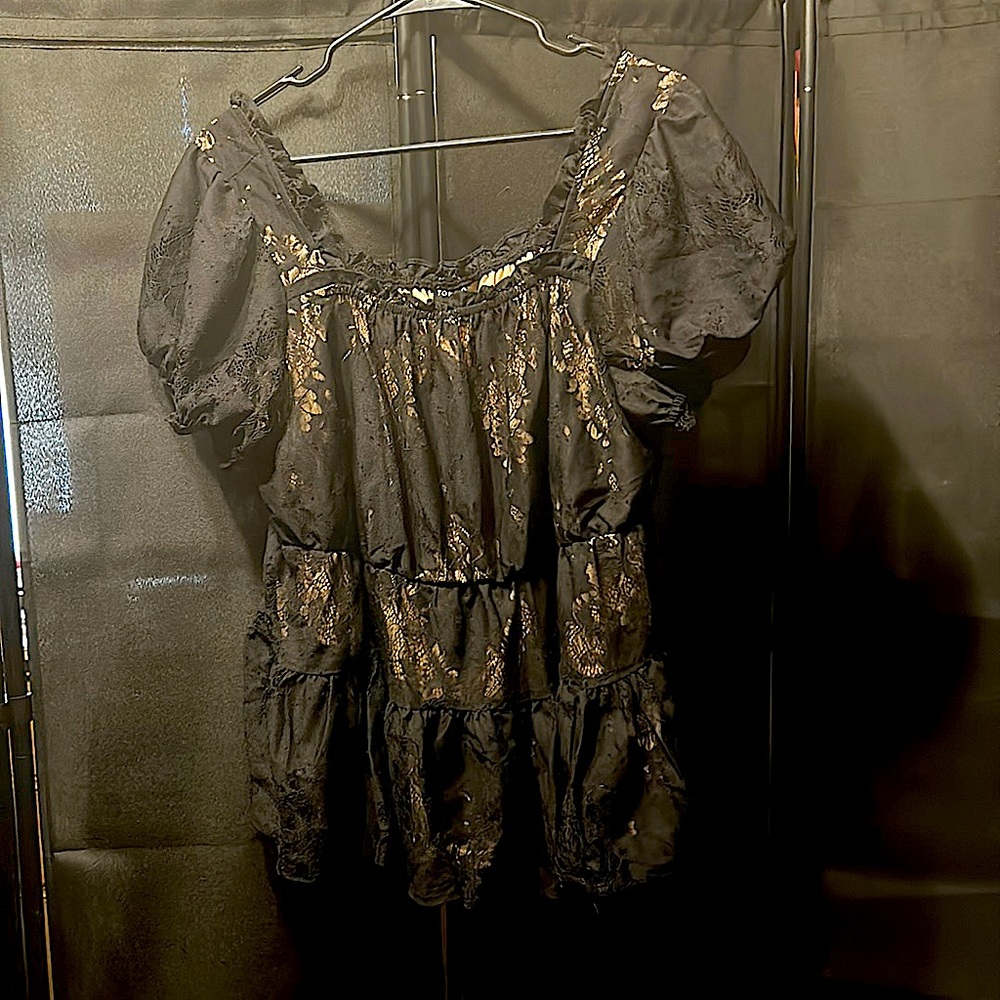 Babydoll lace tiered short sleeve top